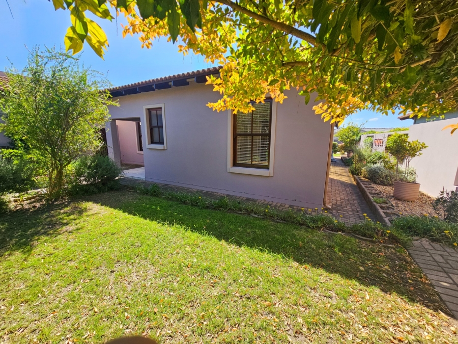 2 Bedroom Property for Sale in Whale Rock Gardens Western Cape